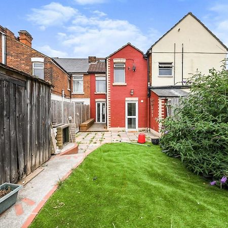 Villa The White Rose Crown, Free Parking & Wifi, 10Beds Colchester Esterno foto